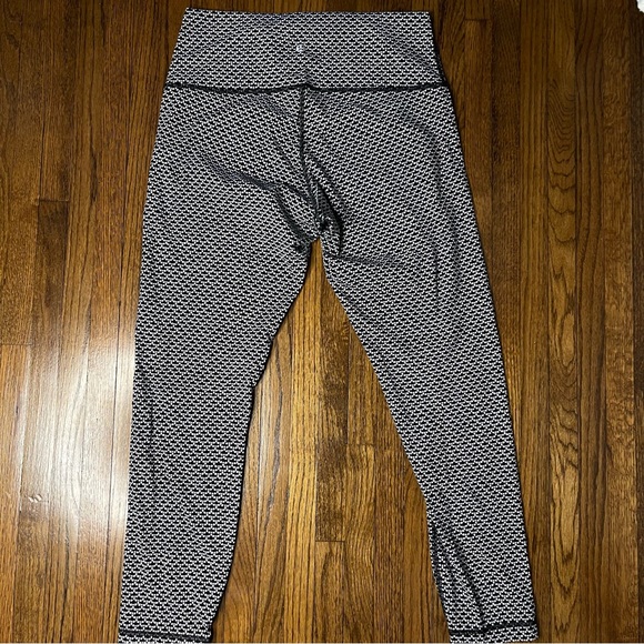 ❗️OFFERS WELCOME❗️ Lululemon Align Leggings size 8 - Picture 2 of 3